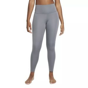 NWT Nike Women's Yoga 7/8 Leggings